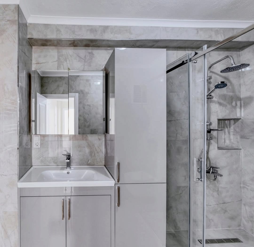 Gizli LED Aynalı Lüks Banyo Dolabı
